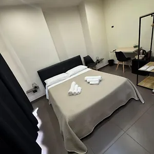 Alojamento de Acomodação e Pequeno-almoço Sistra, Catânia